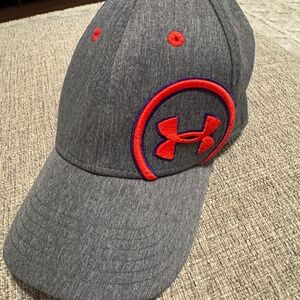 Youth Under Armour fitted Cap